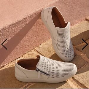 HOTTER Daisy Leather Slip-On Sneakers White Perforated Zip Detail Women’s US 9